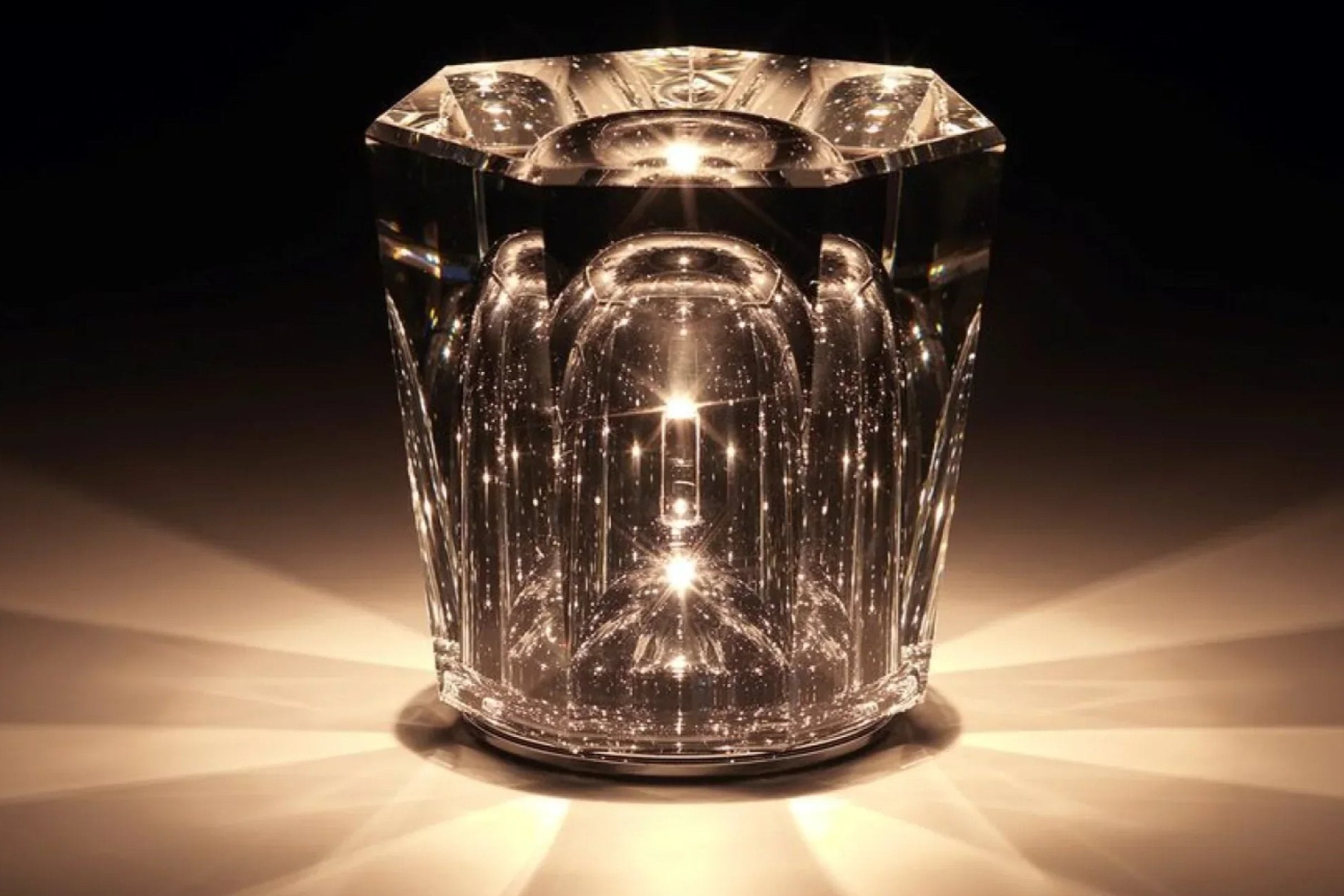 Rechargeable LED Crystal Table Lamp – Elegant Cordless Bedside Lamp with Diamond Design and Wireless Convenience