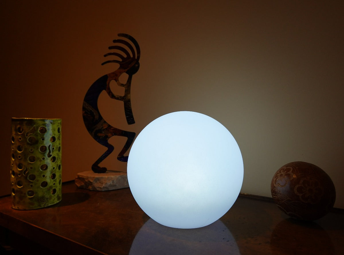 Rechargeable Remote Control Table Lamp with Wireless Design and 8-Hour Battery Life