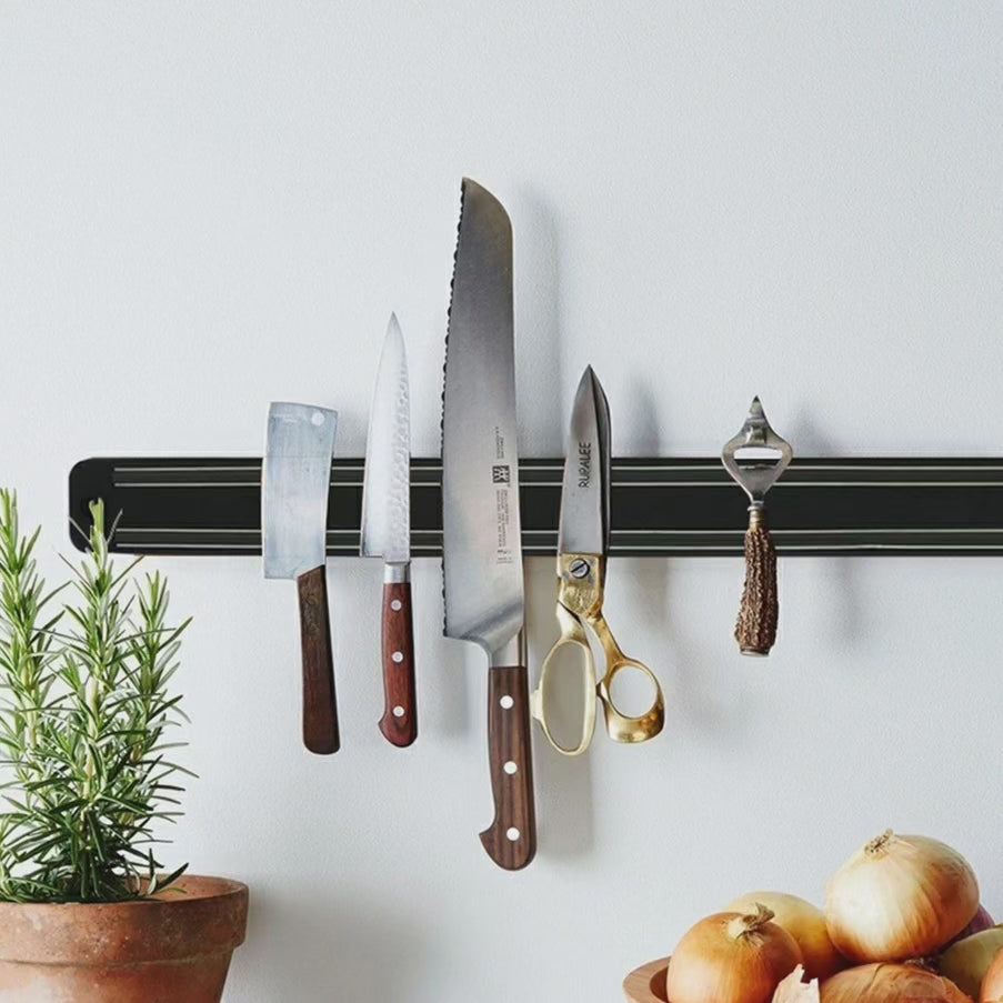 Wall-Mounted Magnetic Knife Holder