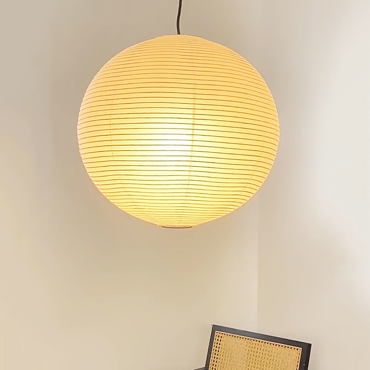 Washi Paper and Bamboo Ceiling Light Fixture – Adjustable Pendant Lamp for Modern Indoor Spaces, Warm Glow Lighting