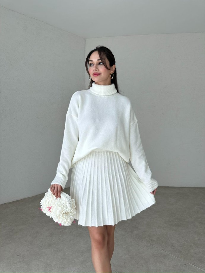Women’s Pleated Knitted Skirt Set