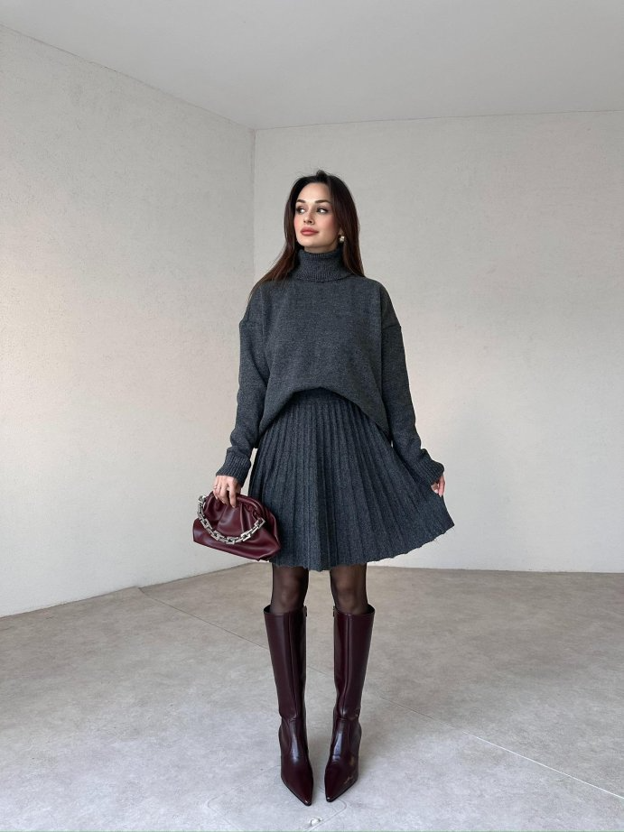 Women’s Pleated Knitted Skirt Set