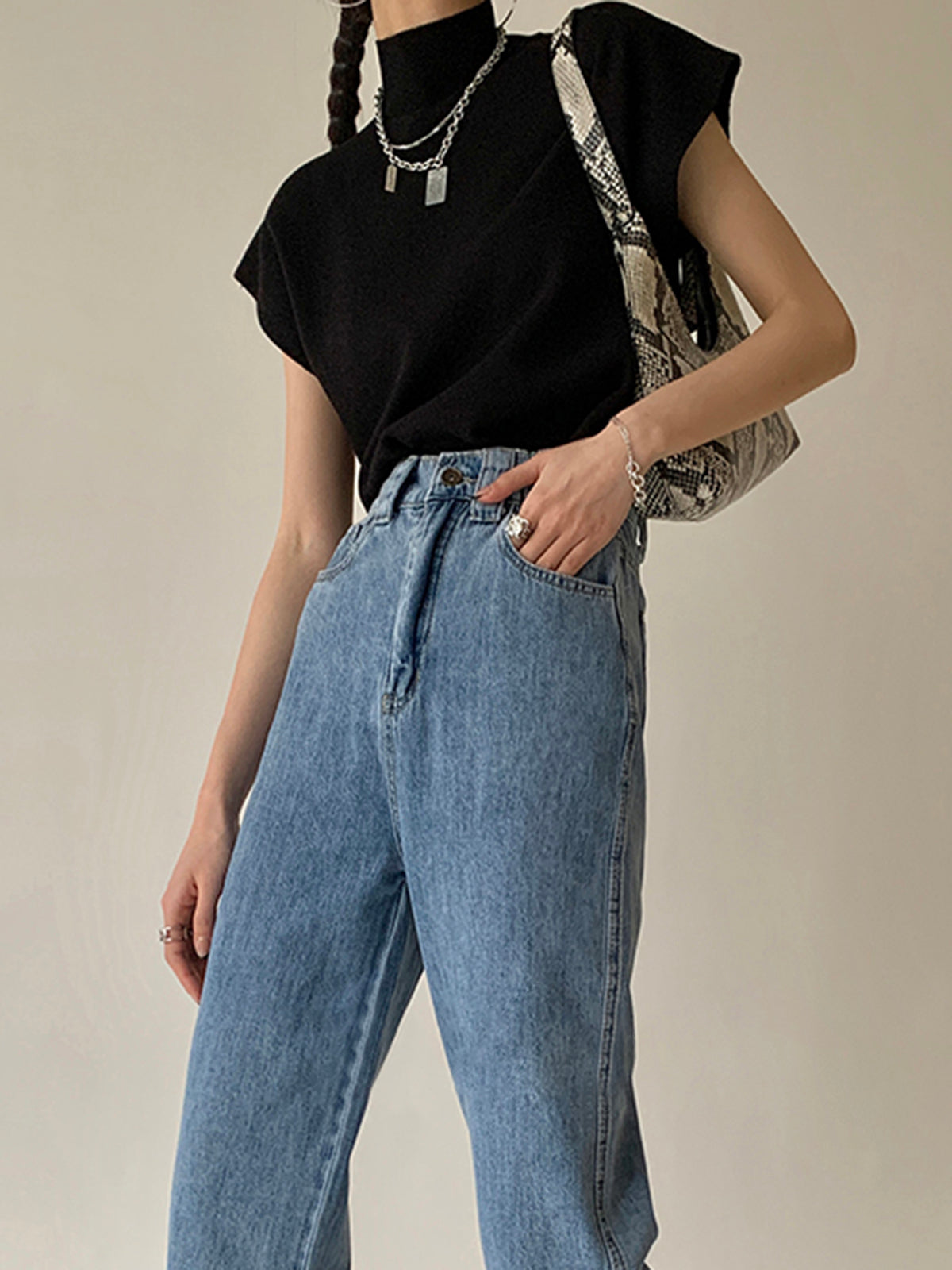 Women's Sleeveless Knit Sweater
