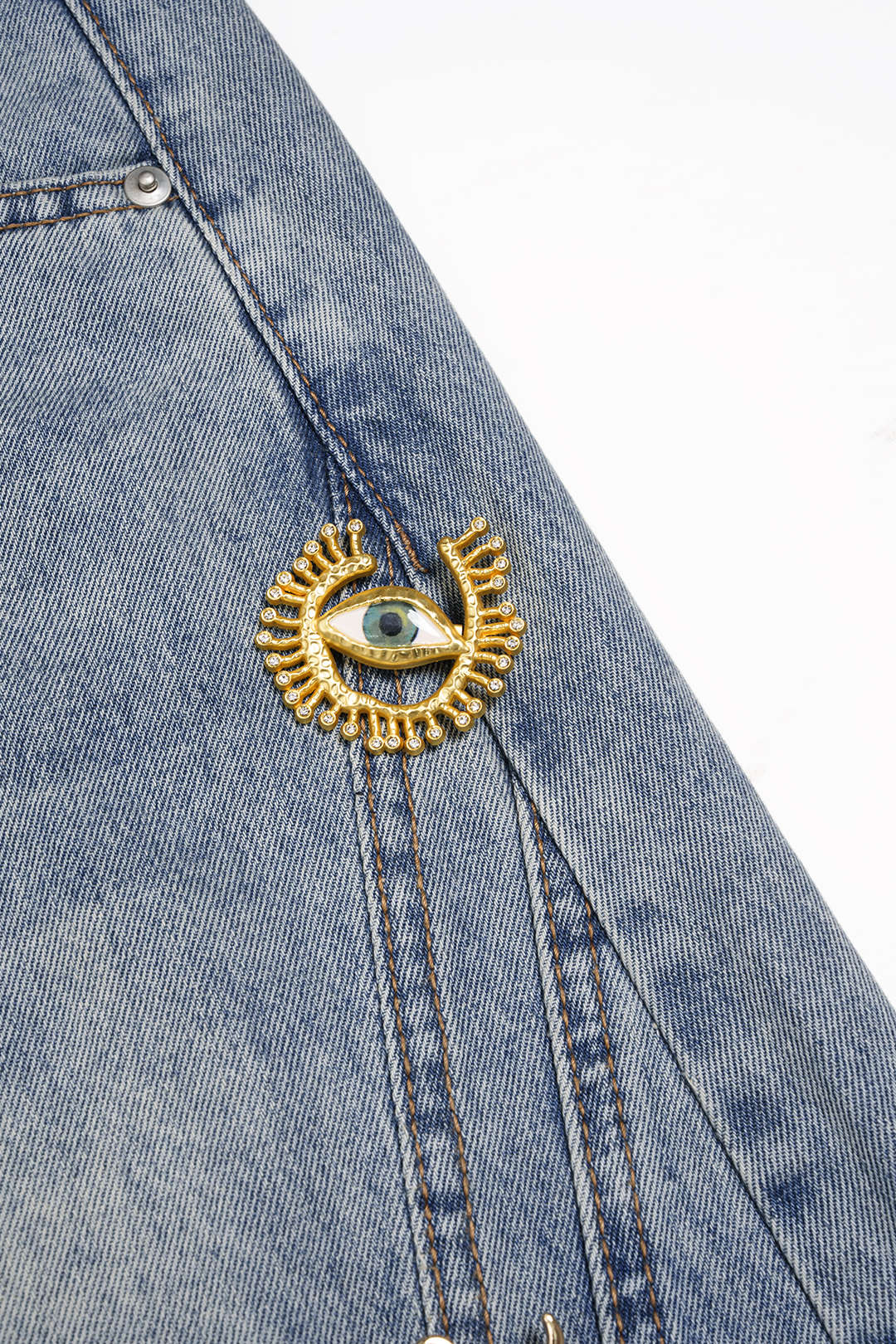Women’s Wide-Leg Jeans with Metallic Details