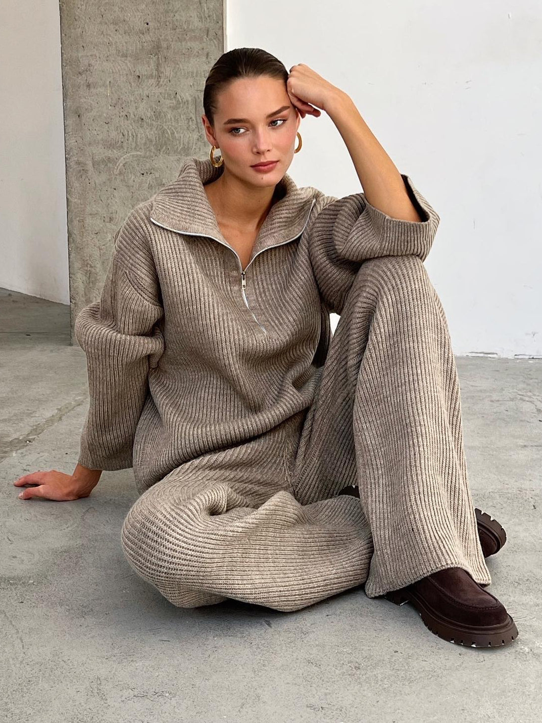 Women’s Zip-Neck Knitted Sweater Set