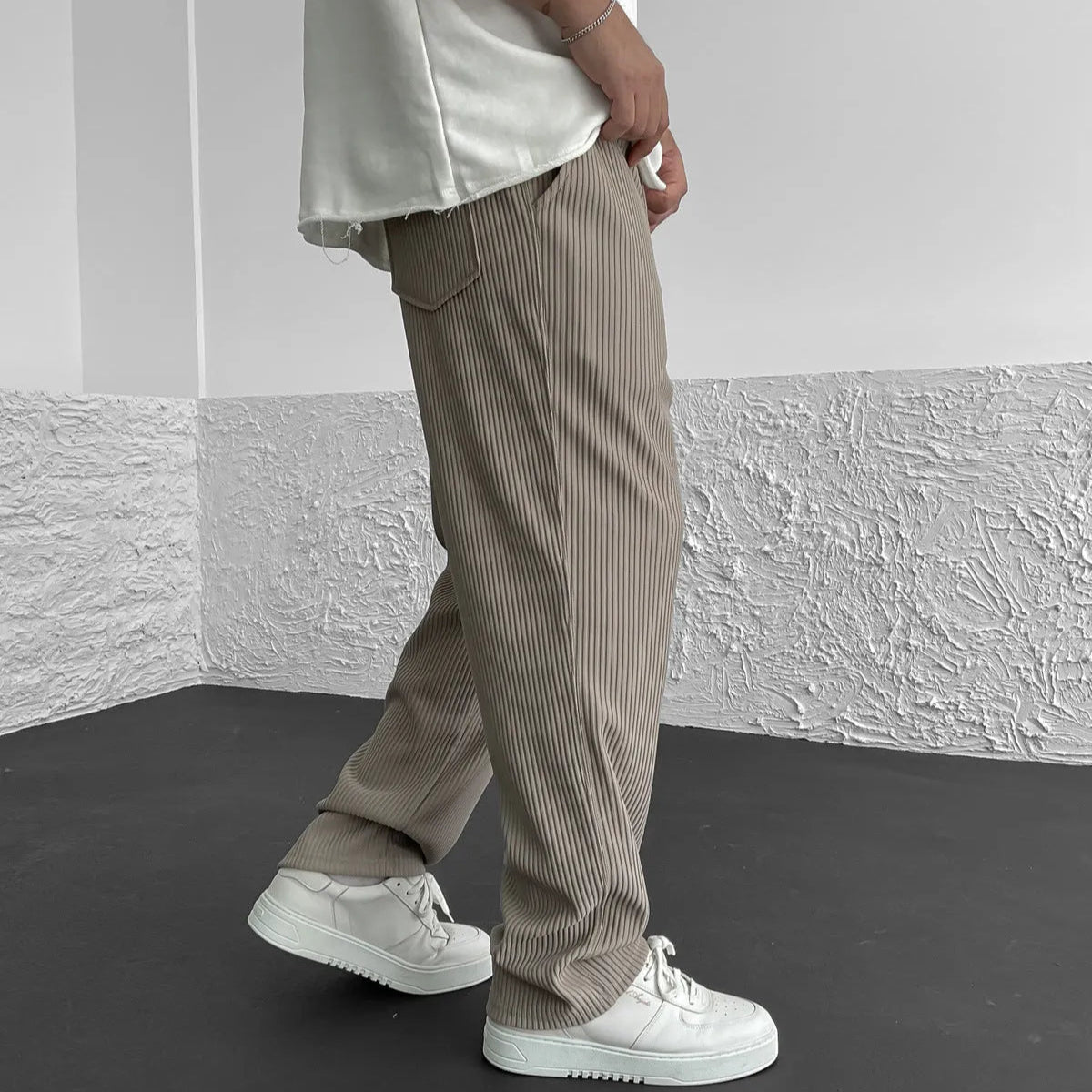 Men's Ribbed Knit Straight-Leg Joggers