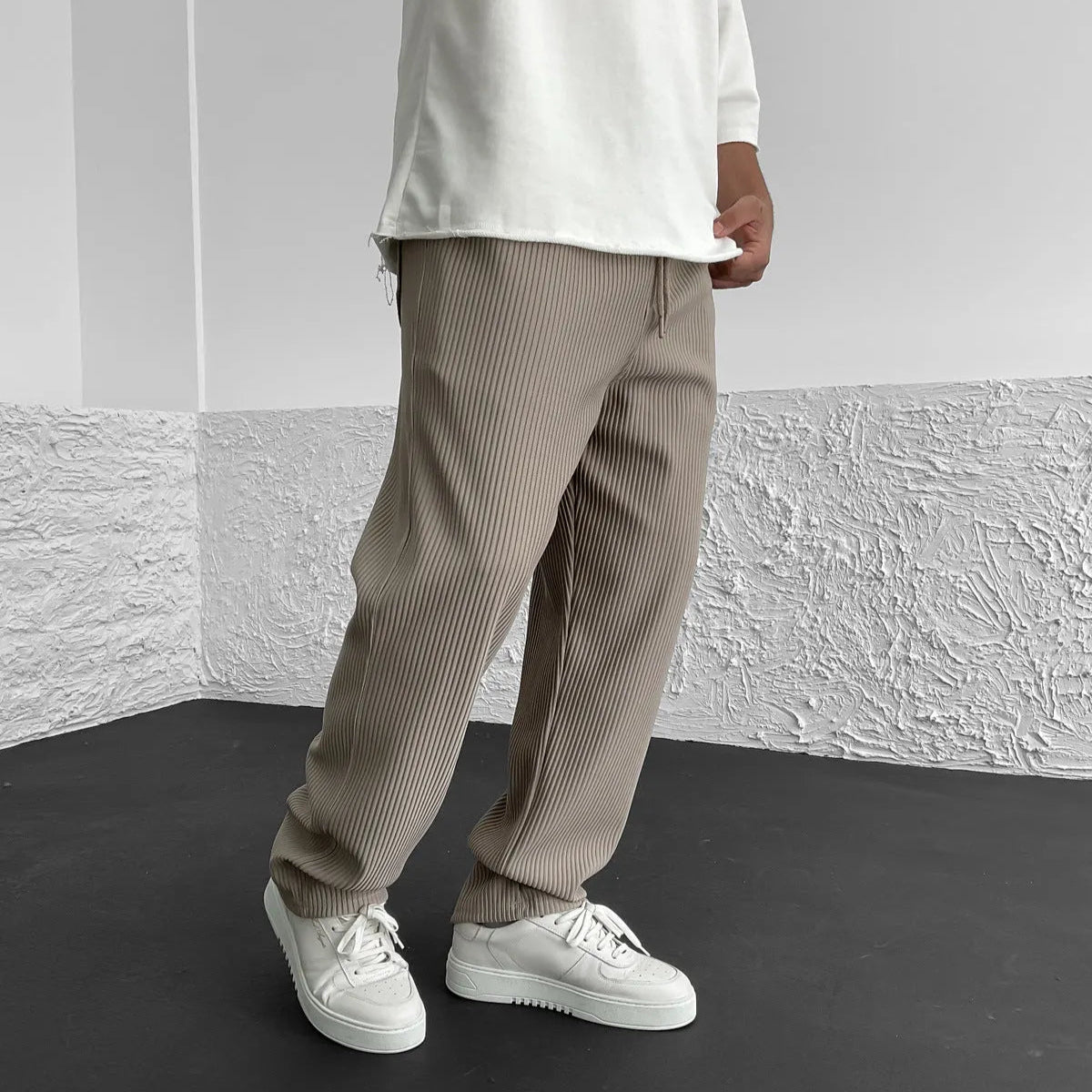 Men's Ribbed Knit Straight-Leg Joggers