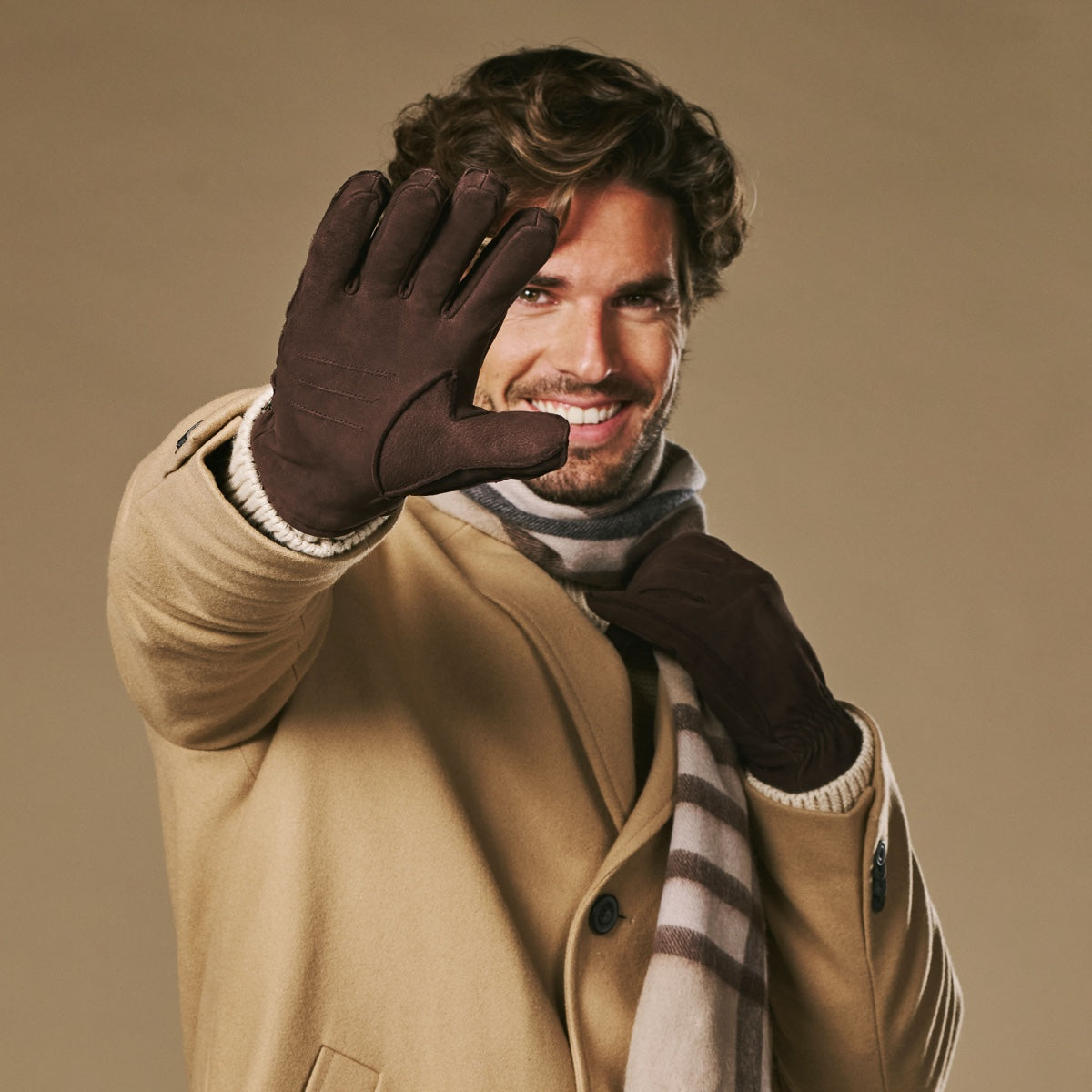 Men's Winter Gloves with Ribbed Cuff in Dark Brown