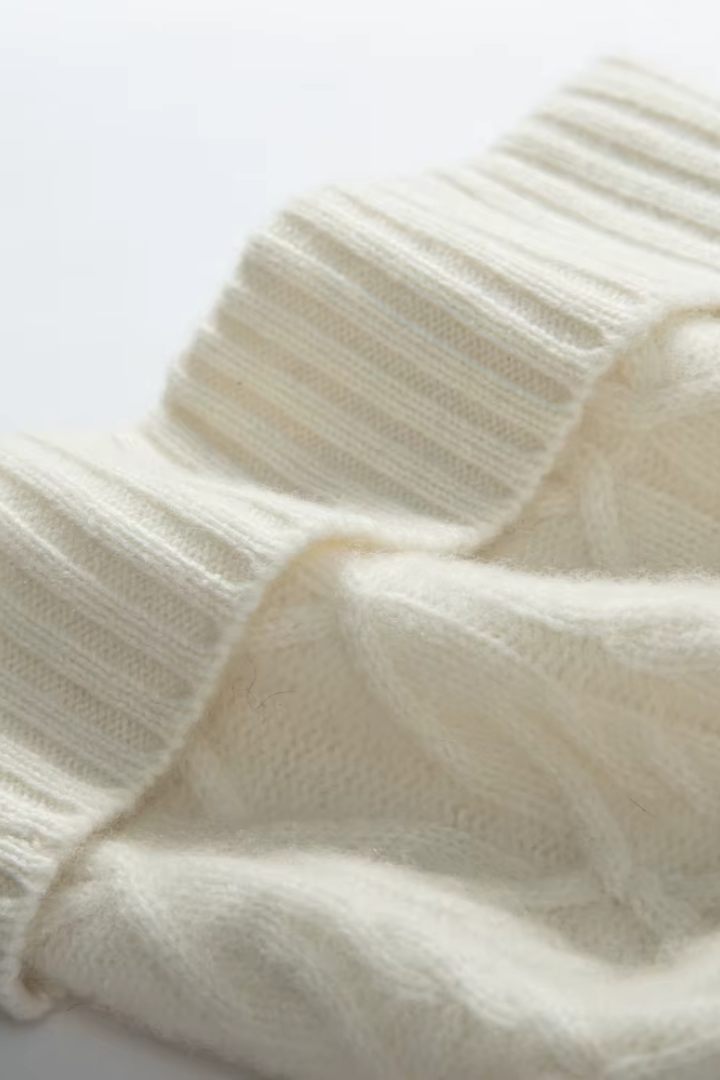Women's Cable Knit Bobble Hat with Ribbed Cuff