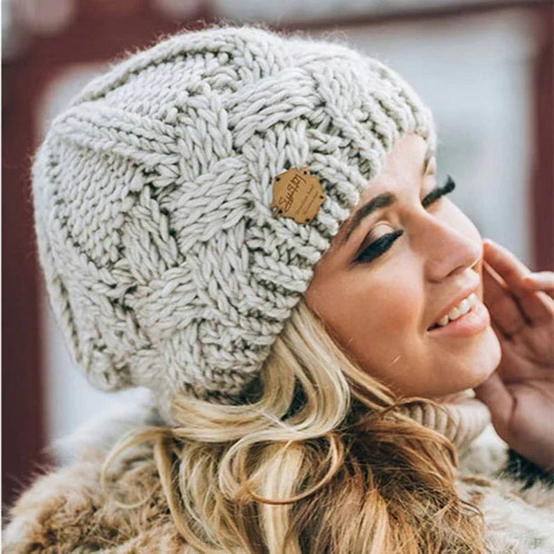Women's Chunky Cable Knit Slouchy Beanie