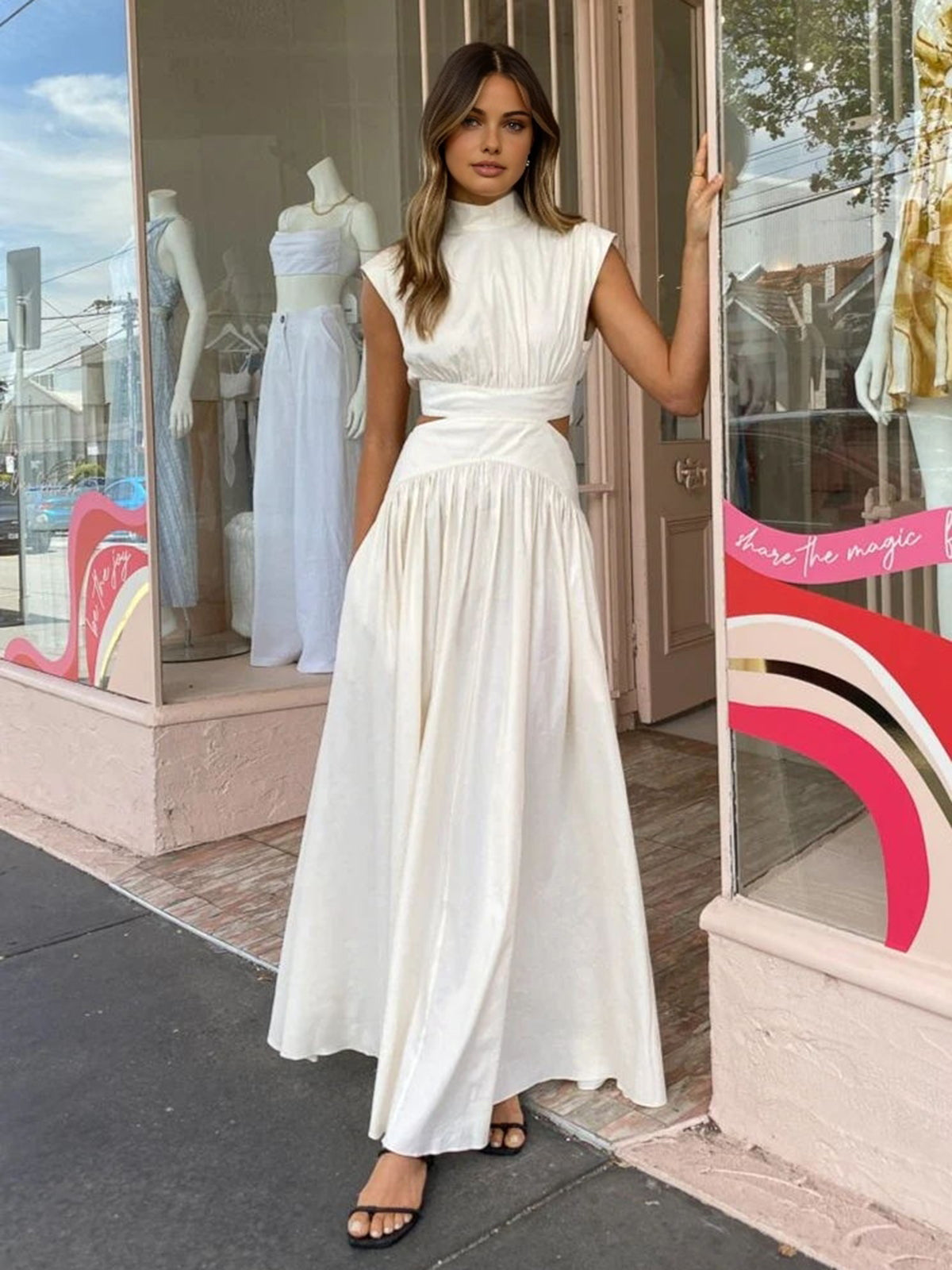 Women's High Neck Cut-Out Pleated Maxi Dress