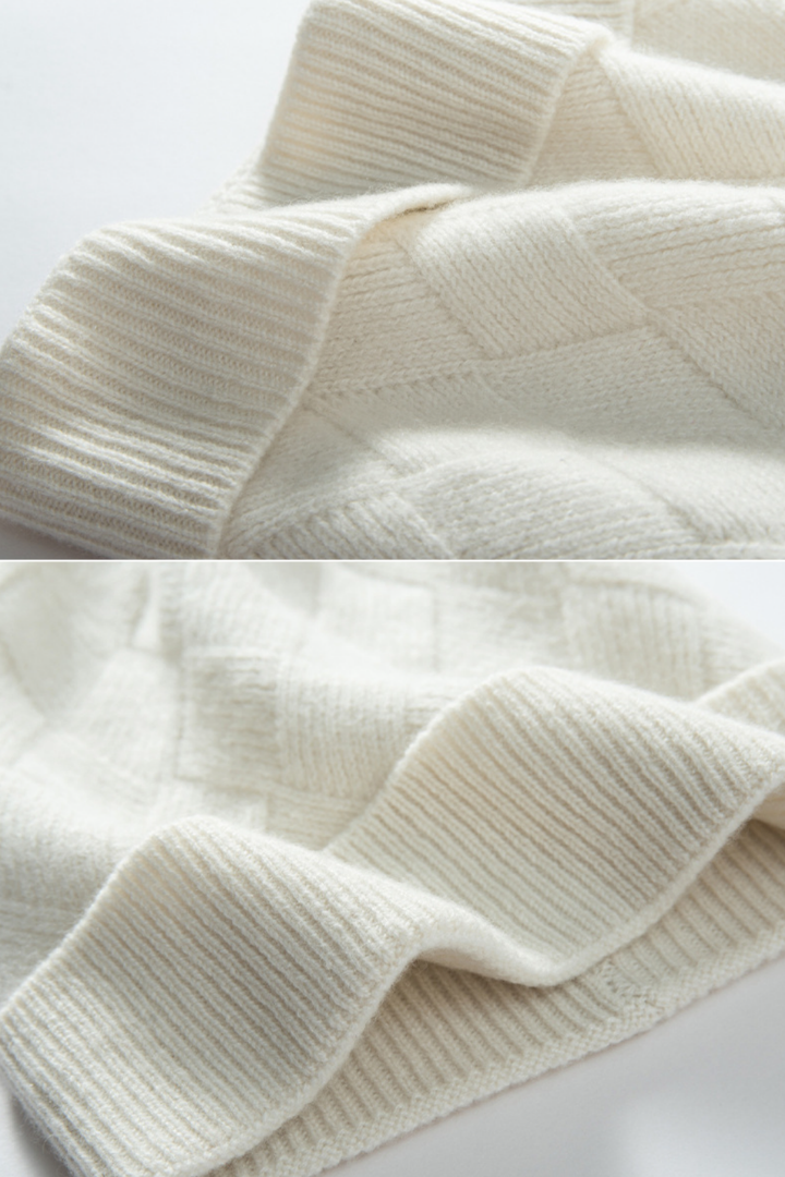 Women's Diamond Knit Turn-Up Beanie Hat