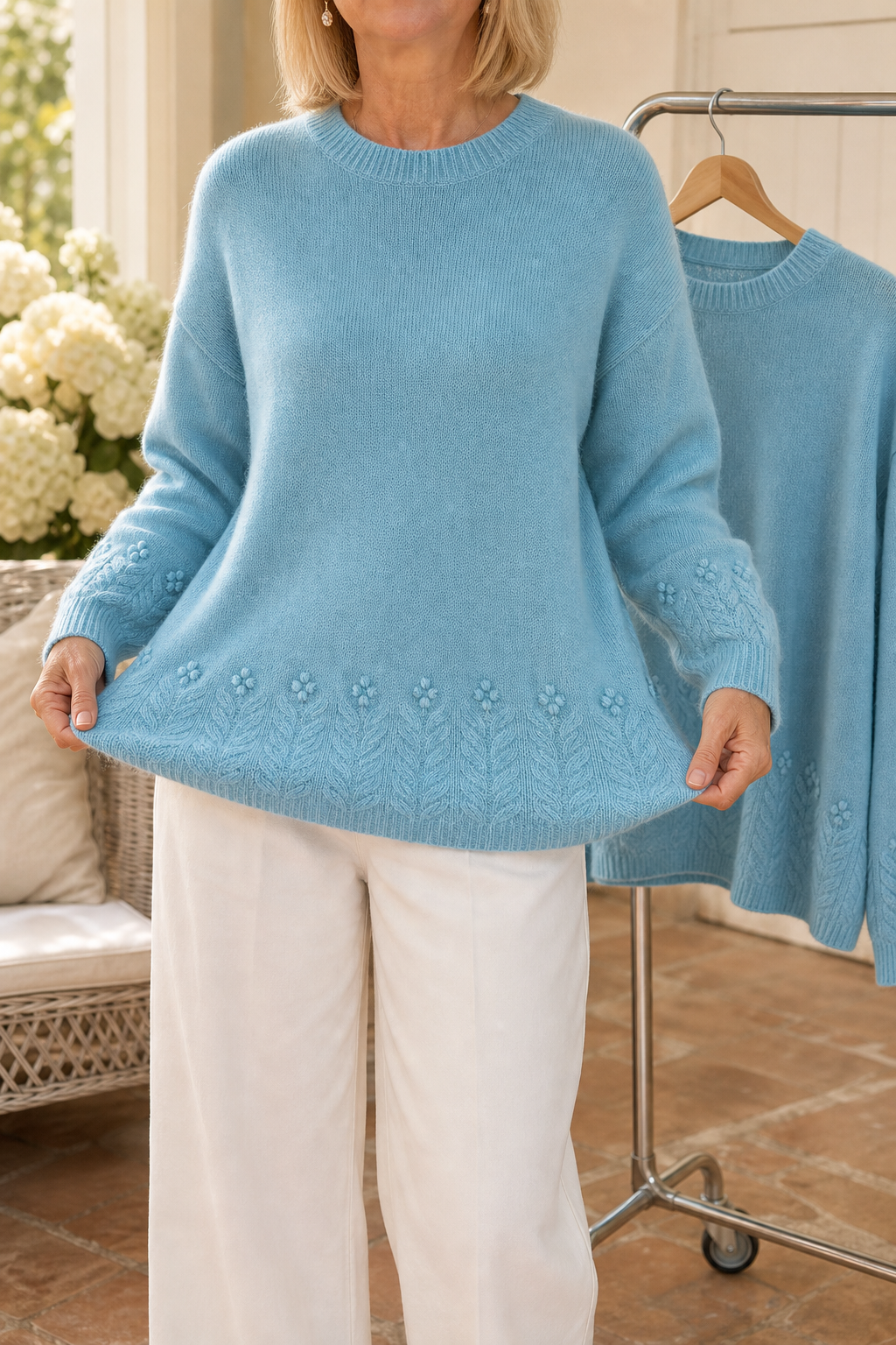Women's Embroidered Cable Knit Crew Neck Jumper