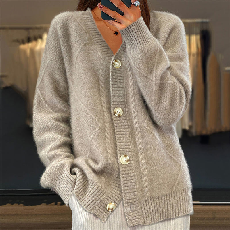 Women's Oversized Cable Knit V-Neck Cardigan