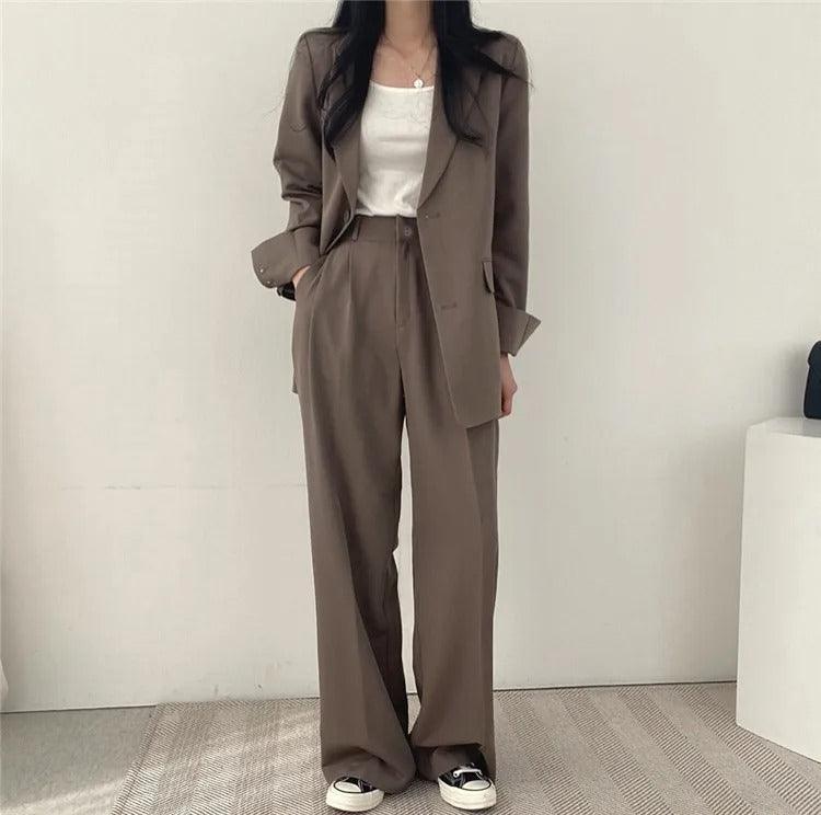 Women's Notch Lapel Blazer & Straight-Leg Trouser Suit