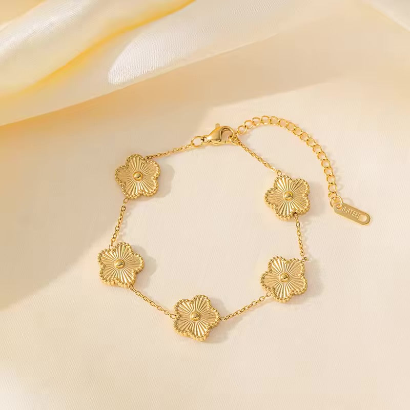 Women's Reversible Four Leaf Clover Bracelet